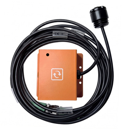 Daisy chained temperature and humidity sensors